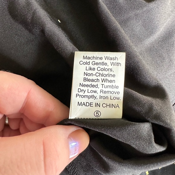 Black long sleeve top, with pearl beads, lantern sleeves, 3XL, SHEIN - Picture 7 of 10